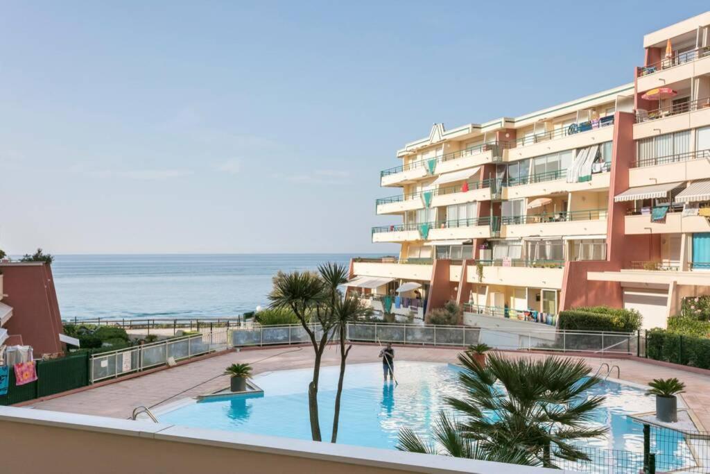 T3 Climatise Avec Piscine Et Vue Sur Mer Сет Экстерьер фото